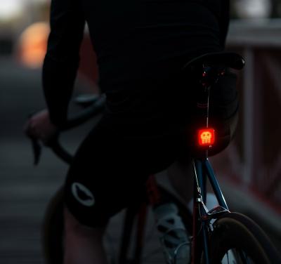 Knog Rücklicht Blinder Skull black  Produktbild 3